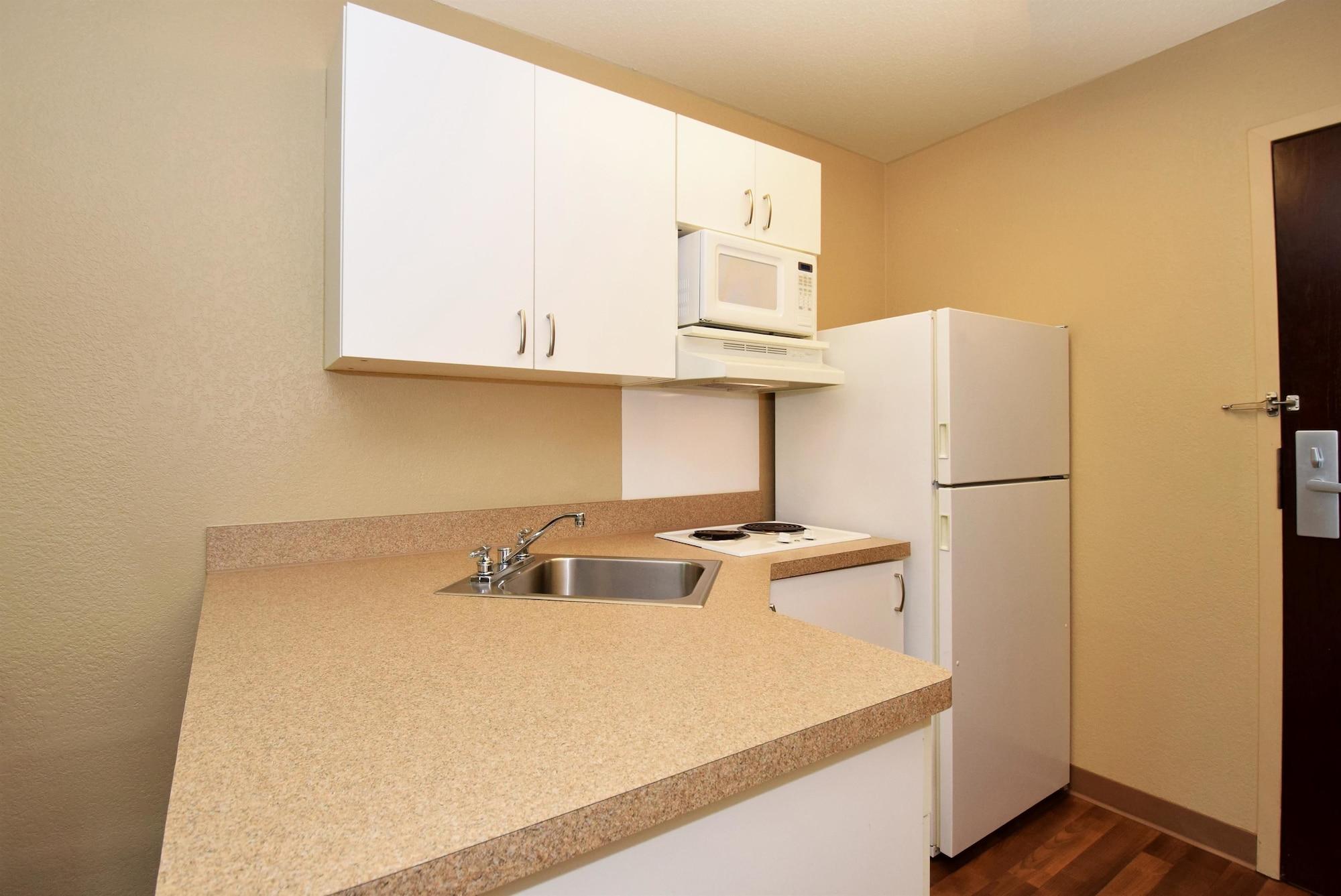 Extended Stay America Suites - Indianapolis - Castleton Bagian luar foto