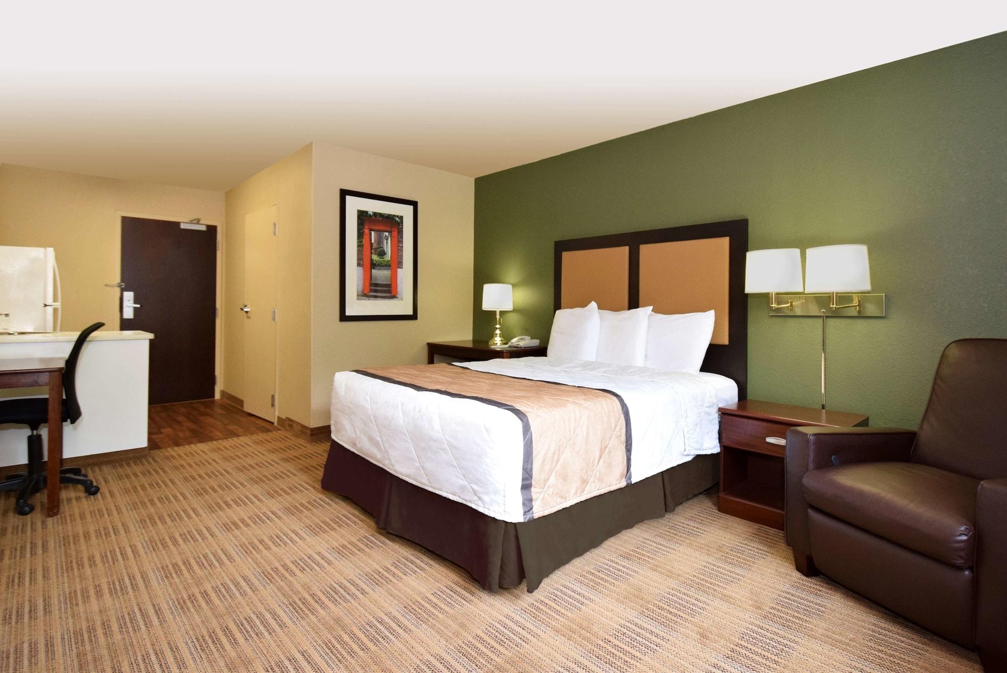 Extended Stay America Suites - Indianapolis - Castleton Bagian luar foto